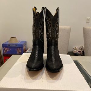 Brand new cowboy boots Real Stingray leather (Queen pattern) men’s size 7.5 USA